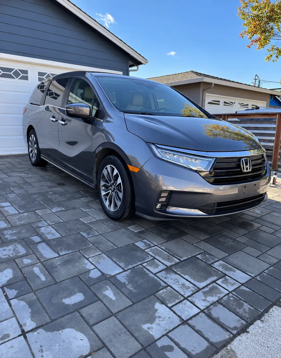 Honda Odyssey in grey, detailing gallery, Oka's Car Care, Mountain View